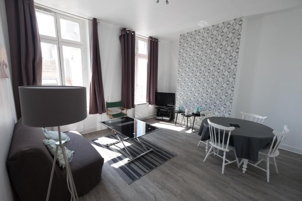 St Cyr Logement Lumineux Dans Coeur De Ville & Wifi Булон сюр Мер Екстериор снимка