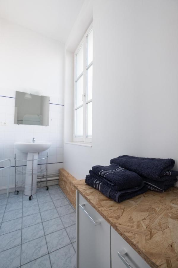 St Cyr Logement Lumineux Dans Coeur De Ville & Wifi Булон сюр Мер Екстериор снимка